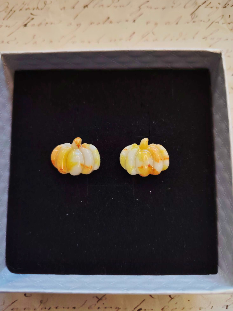 Mini Pumpkin naušnice od polimerne gline – stud design