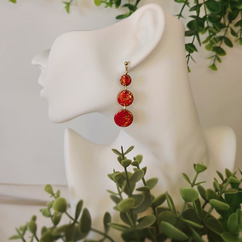 Trinity Circle Earrings – Naušnice od tri kruga u crvenim tonovima