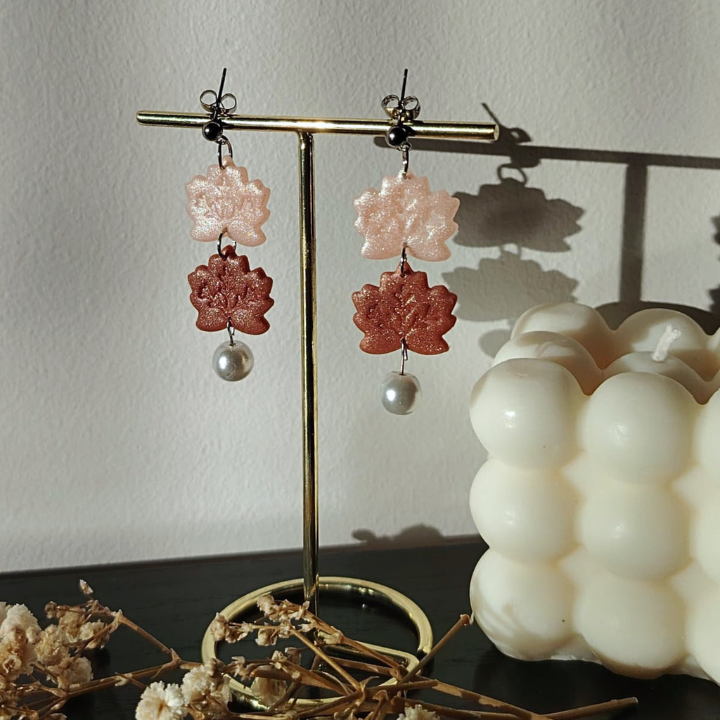 Pearl Leaf Earrings – Listići s bisernim detaljem