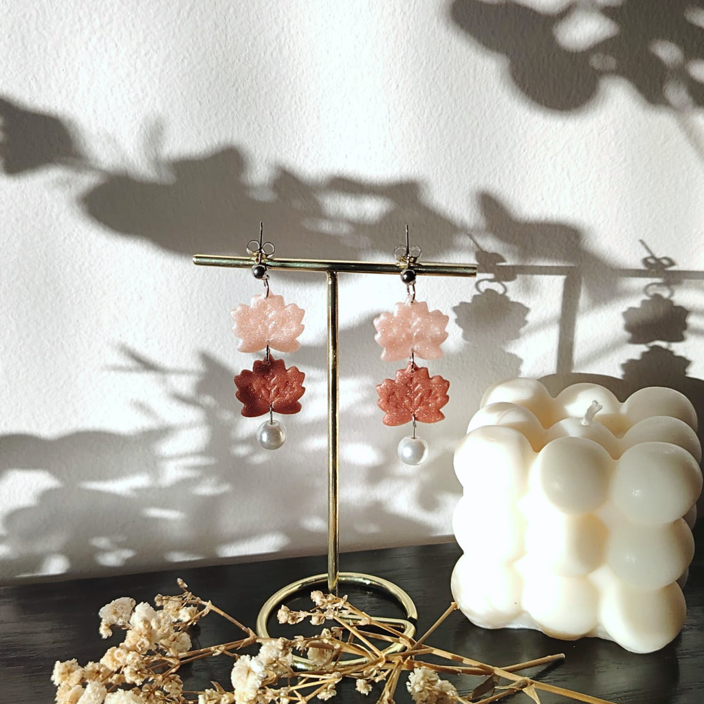 Pearl Leaf Earrings – Listići s bisernim detaljem