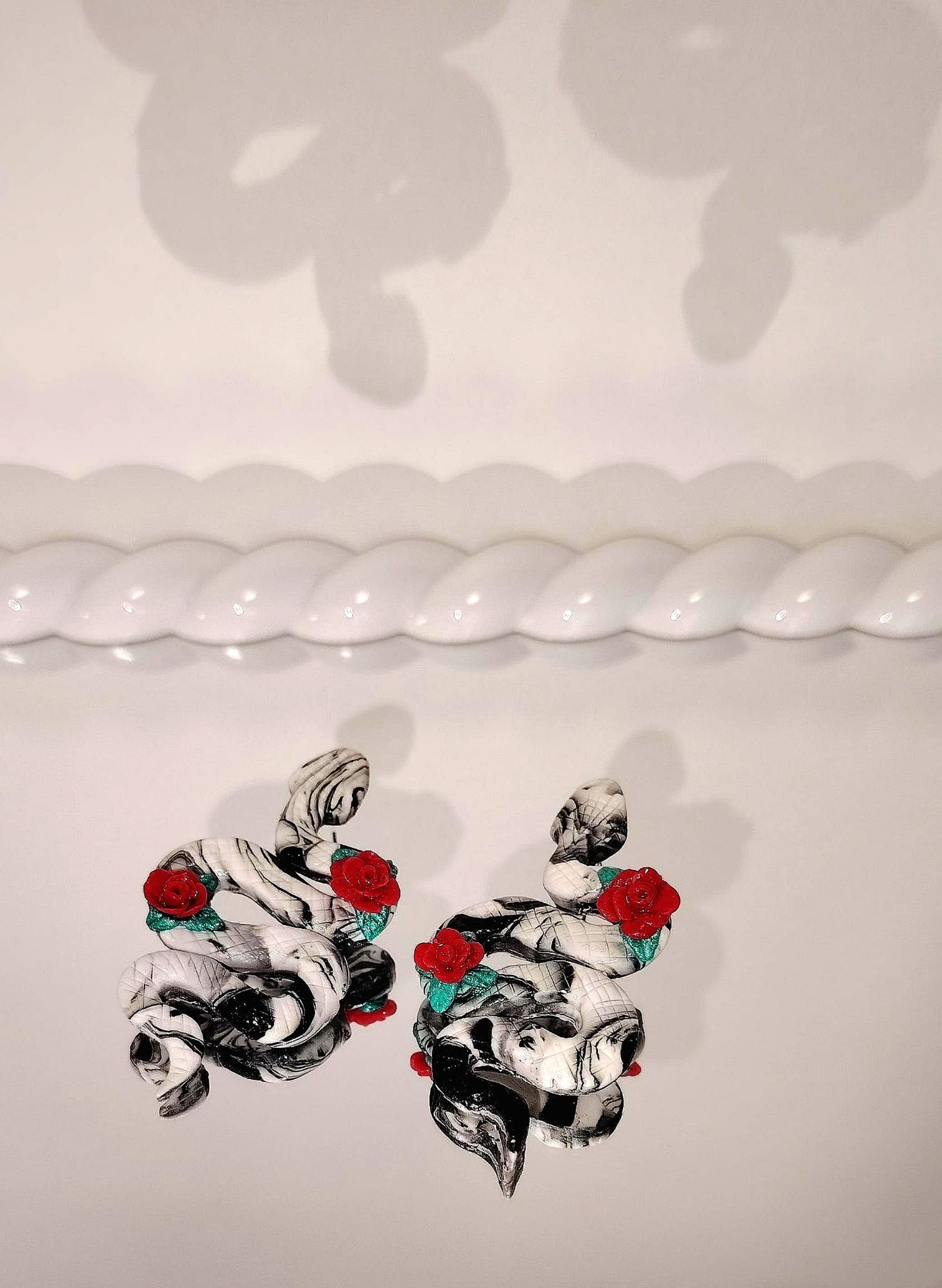 Snake of Passion naušnice od polimerne gline – unikatni dizajn