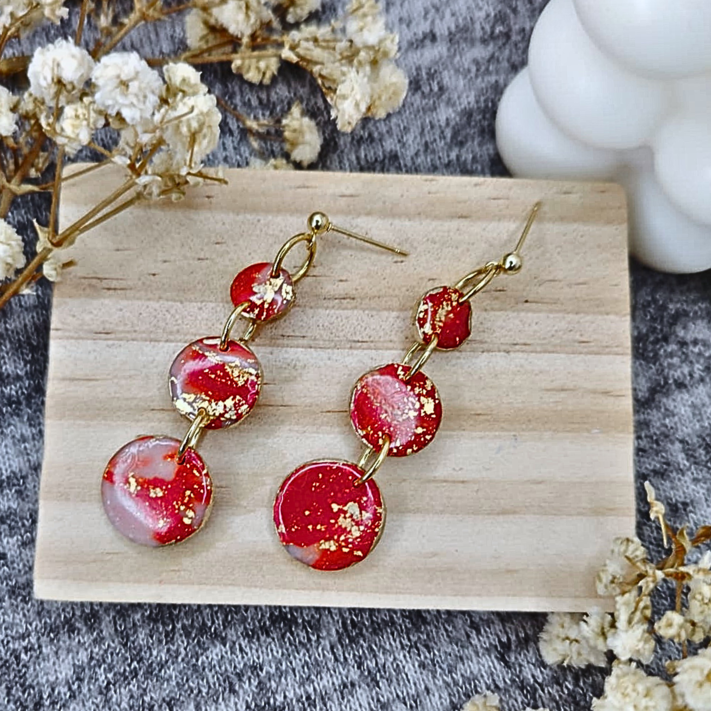 Trinity Circle Earrings – Naušnice od tri kruga u crvenim tonovima