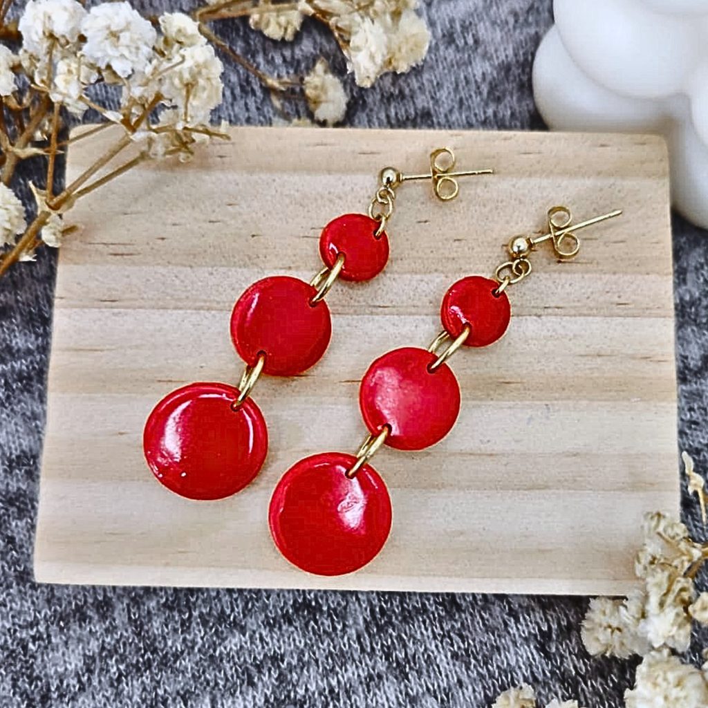 Trinity Circle Earrings – Naušnice od tri kruga u crvenim tonovima