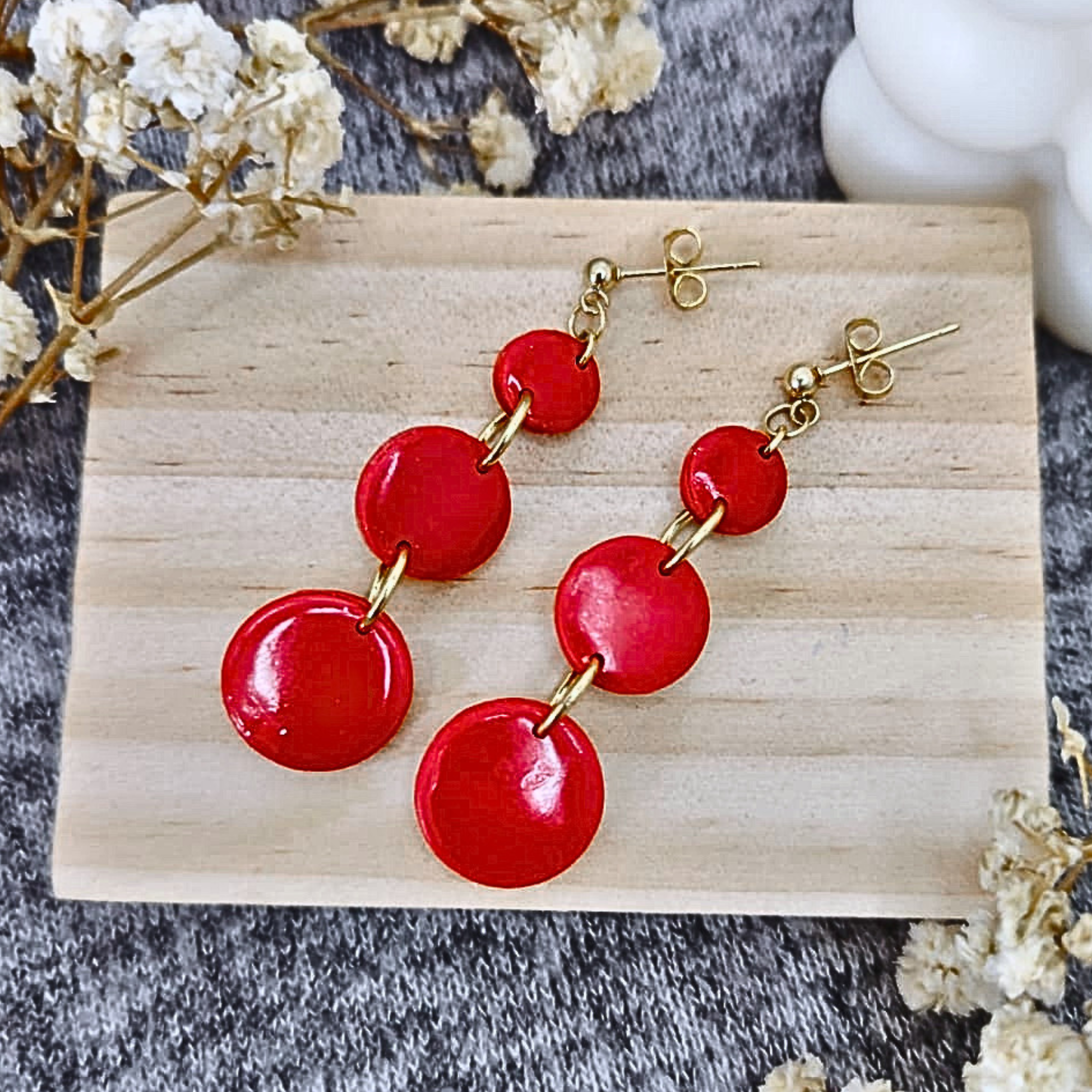 Trinity Circle Earrings – Naušnice od tri kruga u crvenim tonovima