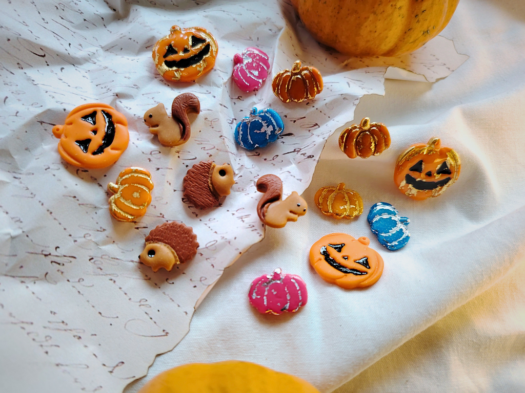 Mini Pumpkin naušnice od polimerne gline – stud design