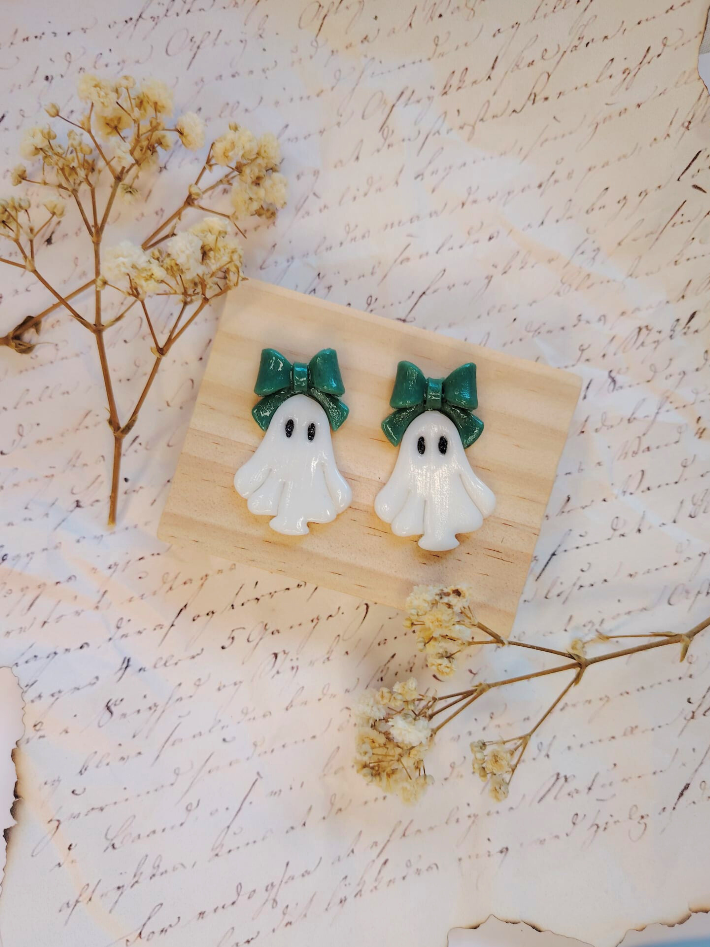Cutie Ghost naušnice od gline – ručni rad