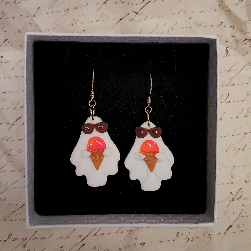 Ručno rađene duh naušnice od polimerne gline – Sunny Ghost