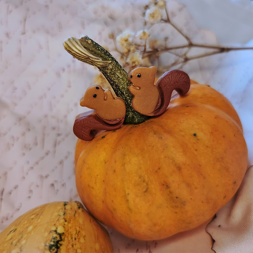 Squirrel & Hedgehog Studs / Vjeverica i Jež naušnice od polimerne gline – ručni rad