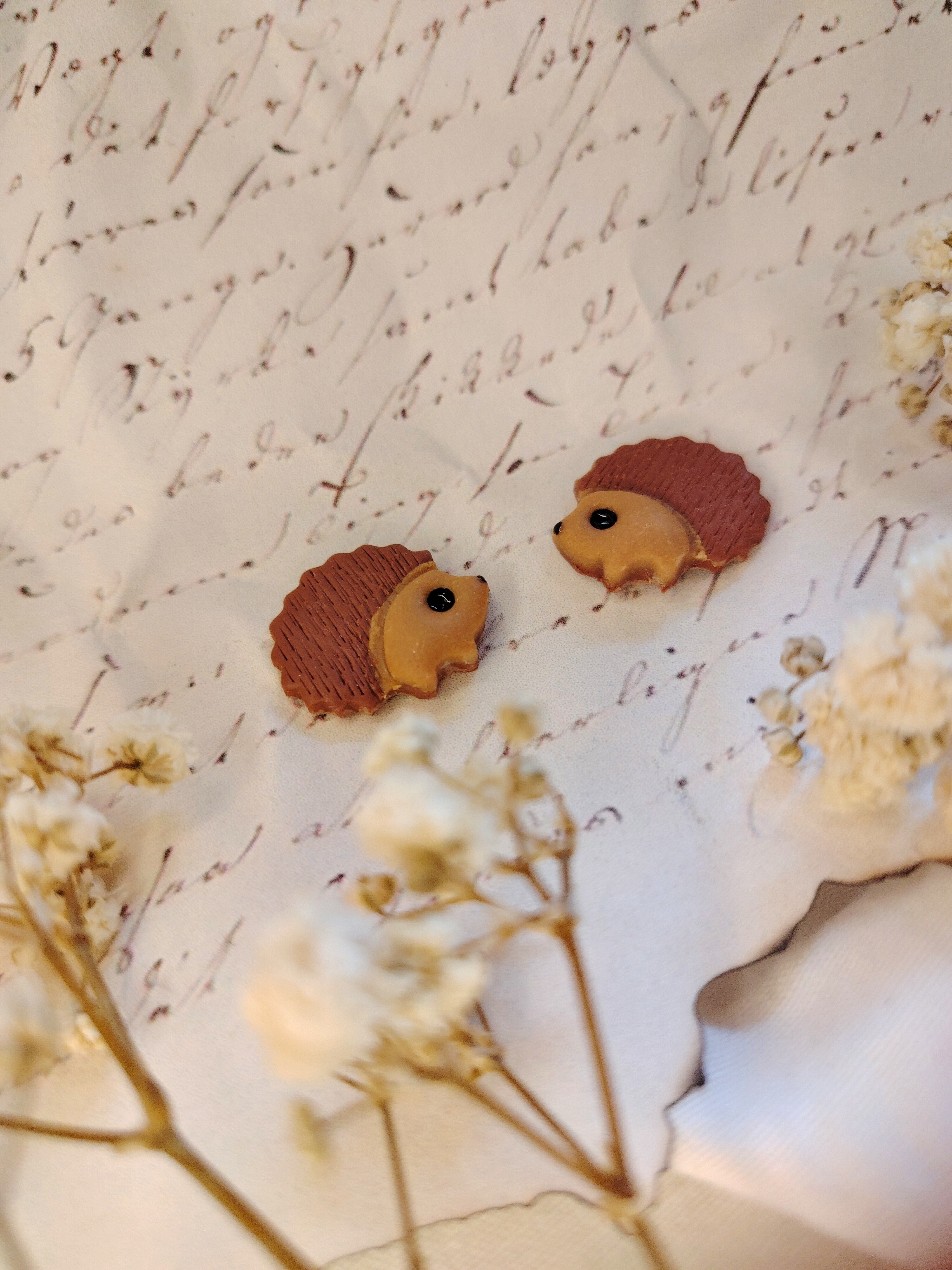 Squirrel & Hedgehog Studs / Vjeverica i Jež naušnice od polimerne gline – ručni rad