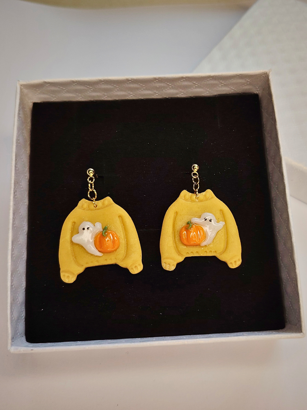 Halloween Spooky Sweater naušnice od polimerne gline